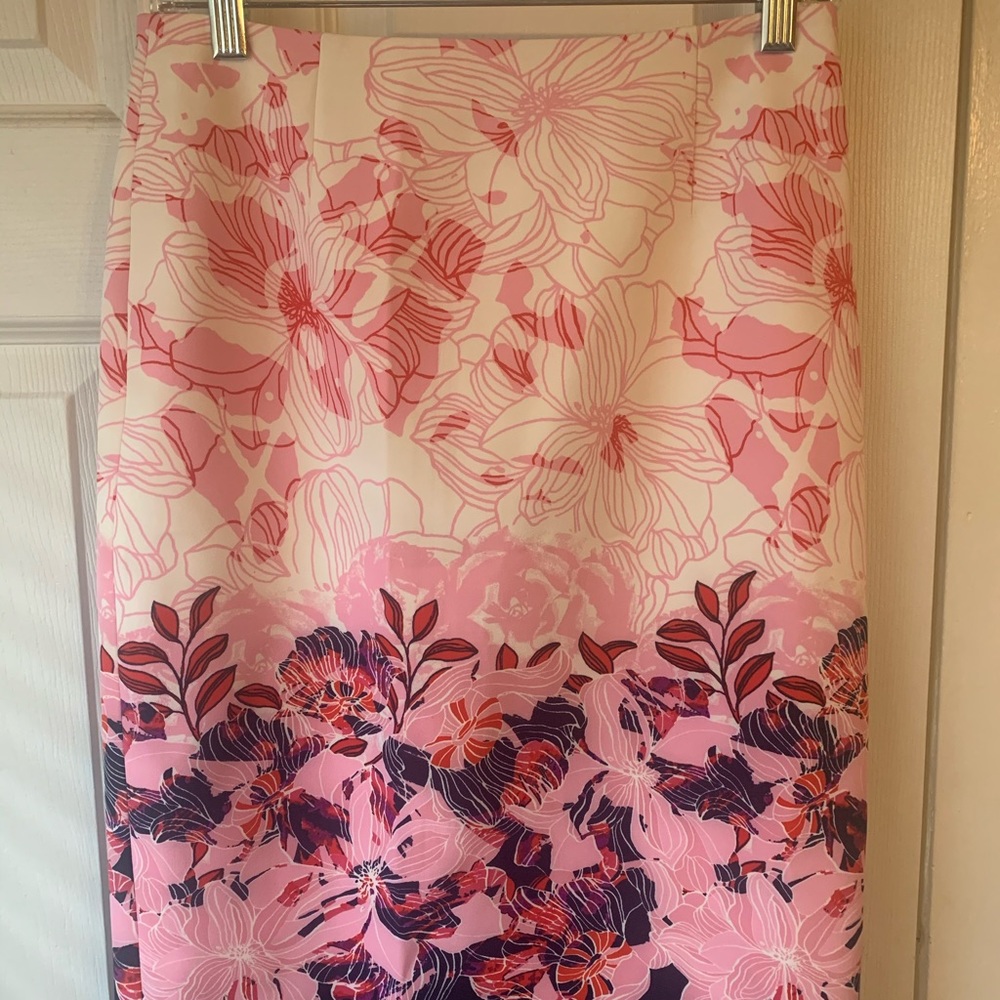 Floral pink, white and navy Halogen skirt